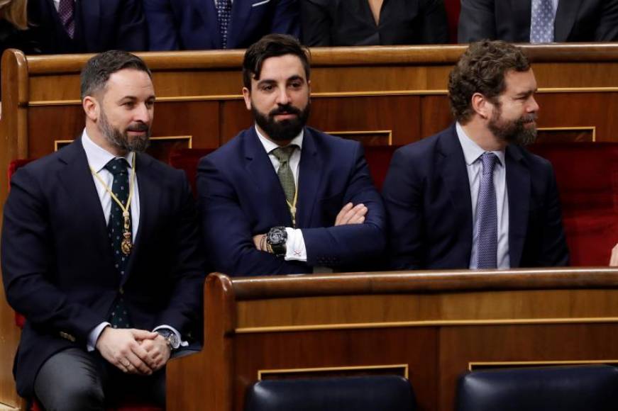 FOTOGRAFÍA. MADRID, 03.02.2020. Los diputados de Vox Santiago Abascal e Iván Espinosa de los Monteros y el asesor del partido Jacobo González-Robatto (c). Efe