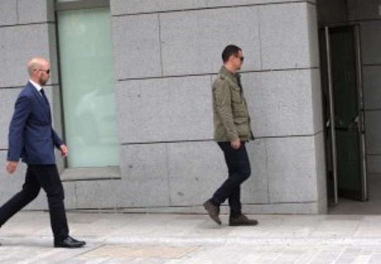 Proponen juzgar a los 2 Mozos separatistas de Puigdemont en su arresto en Alemania