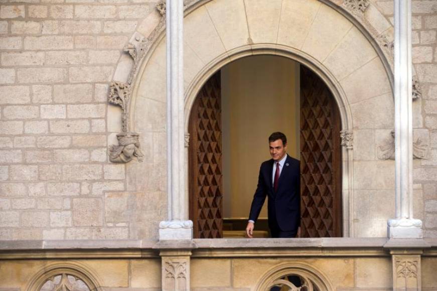 FOTOGRAFÍA. PALACIO DE LA GENERALIDAD DE CATALUÑA. 06.02.0202. El presidente del Gobierno, Pedro Sánchez, momentos antes de su comparecencia. Efe