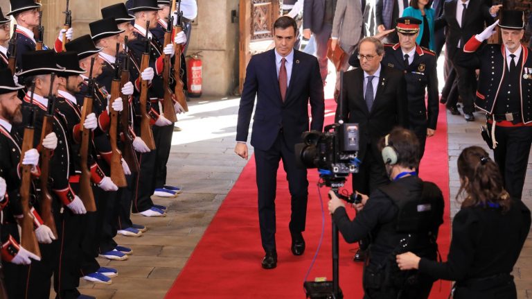 «Pedimos: Referéndum, Amnistía y el fin del Poder Judicial en Cataluña (desjudicialización)»