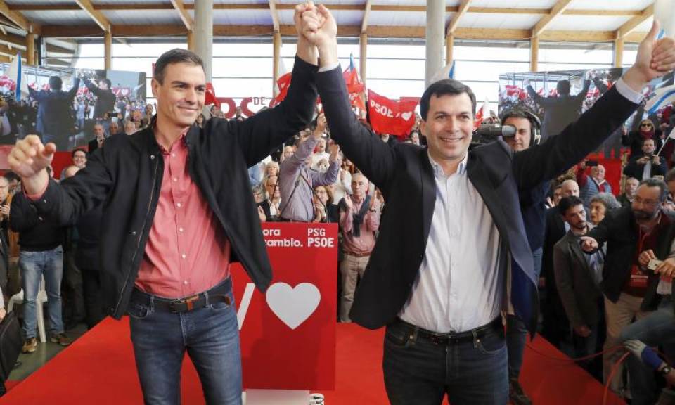 FOTOGRAFÍA. SANTIAGO DE COMPOSTELA (GALICIA) ESPAÑA, 23.02.2020. El secretario general del PSOE y presidente del Gobierno, Pedro Sánchez (i). Efe