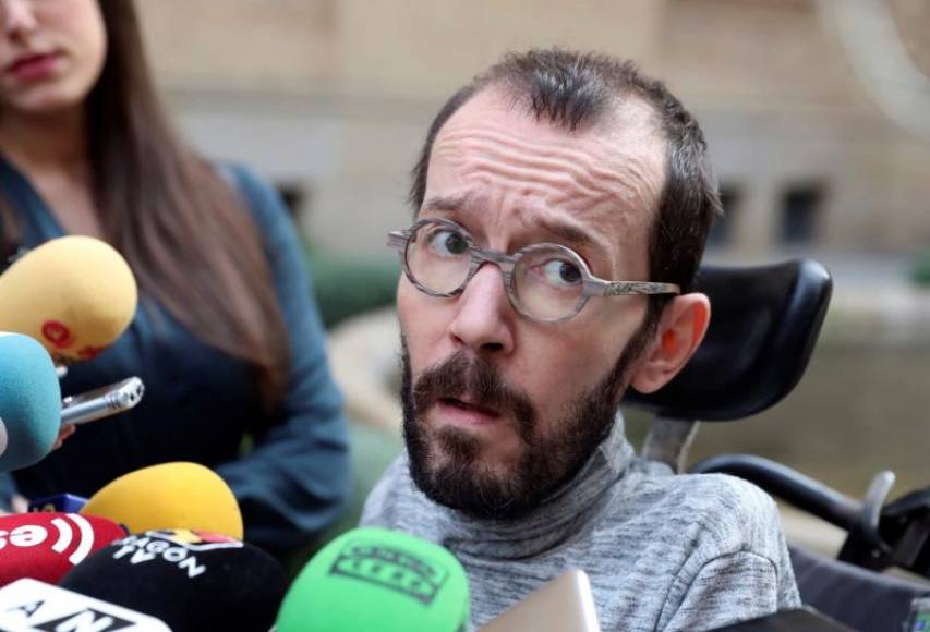 FOTOGRAFÍA. ZARAGOZA (ESPAÑA), 28.02.2020. El portavoz parlamentario de Unidos Podemos en el Congreso, Pablo Echenique se dirige a los medios este viernes en Zaragoza. Efe