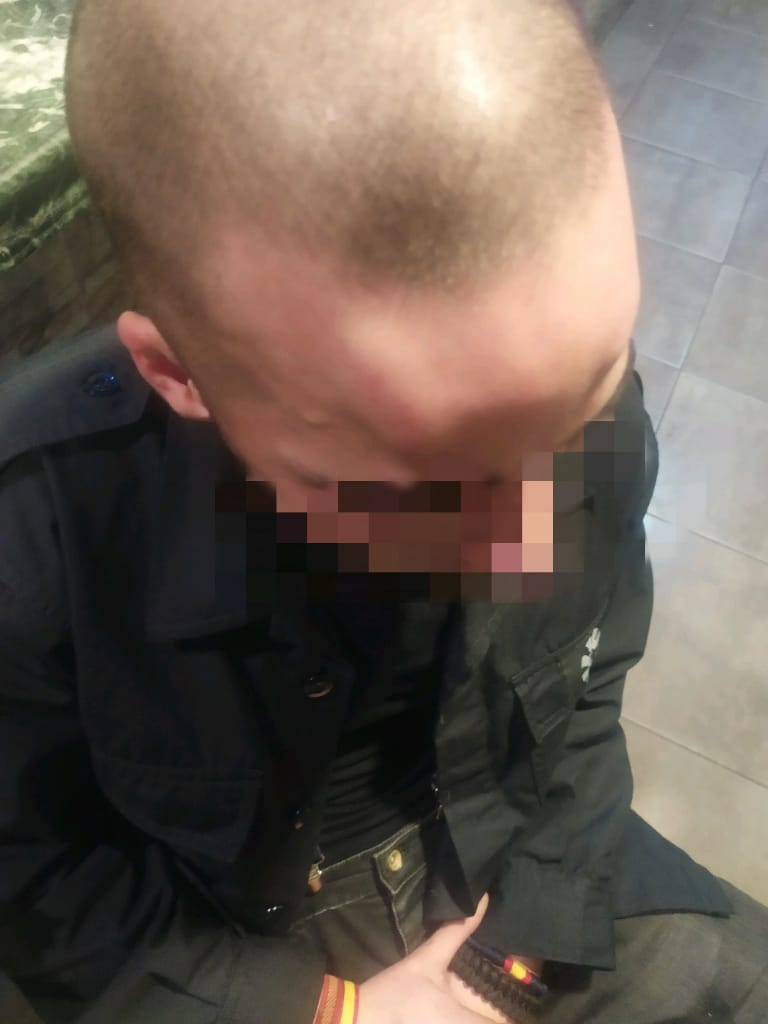 La agresión se ha producido cuando los Mozos que garantizaban la seguridad de esos jóvenes, vecinos de Cataluña. Ñ Pueblo (5)