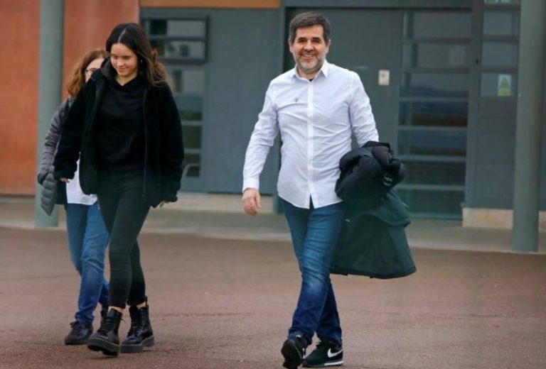 La Fiscalía recurre los permisos de los «Jordis» por rechazar la reeducación en prisión