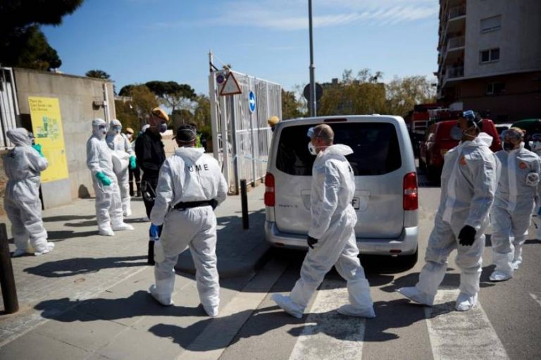 El Ejército de España desinfecta 3.117 residencias de ancianos atacadas por COVID 19