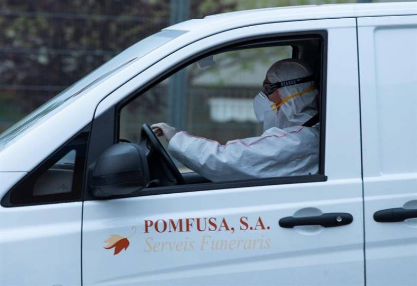 FOTOGRAFÍA. BARCELONA (ESPAÑA), 24.03.2020. El número de fallecidos en Cataluña por el coronavirus ha aumentado a 516 al haberse registrado 177 nuevas víctimas mortales. Efe