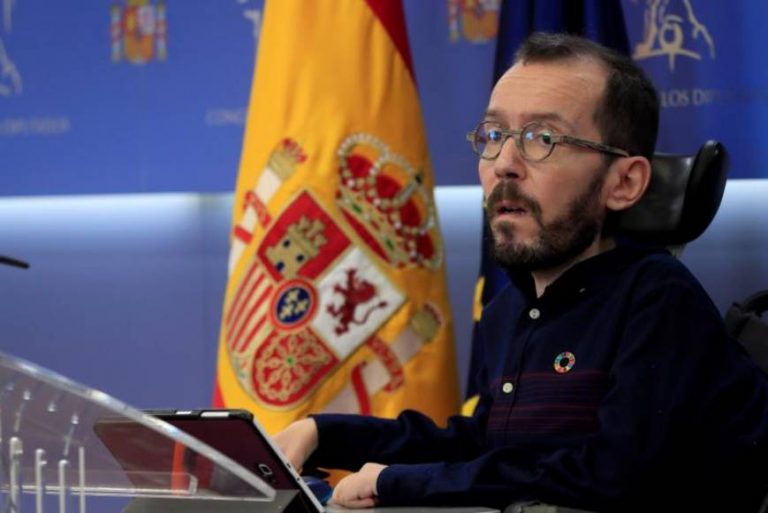El partido de Gobierno de España, Podemos pacta con separatistas para investigar al Rey