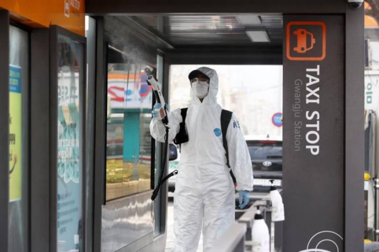 Corea del Sur suma 5.328 casos de coronavirus debido al foco de la secta Shincheonji