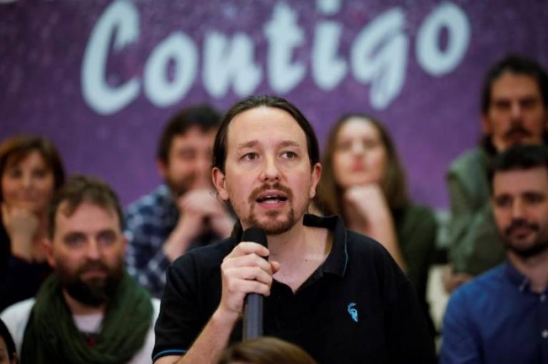 Pablo Iglesias arremete contra los que «lamen las hemorroides del poder»