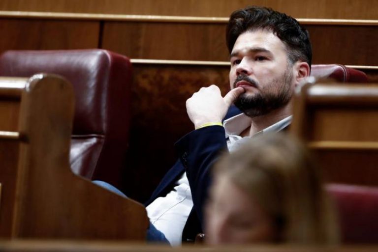«O paramos» España «o nos quedamos» sin España, su «incompetencia hace perder vidas»