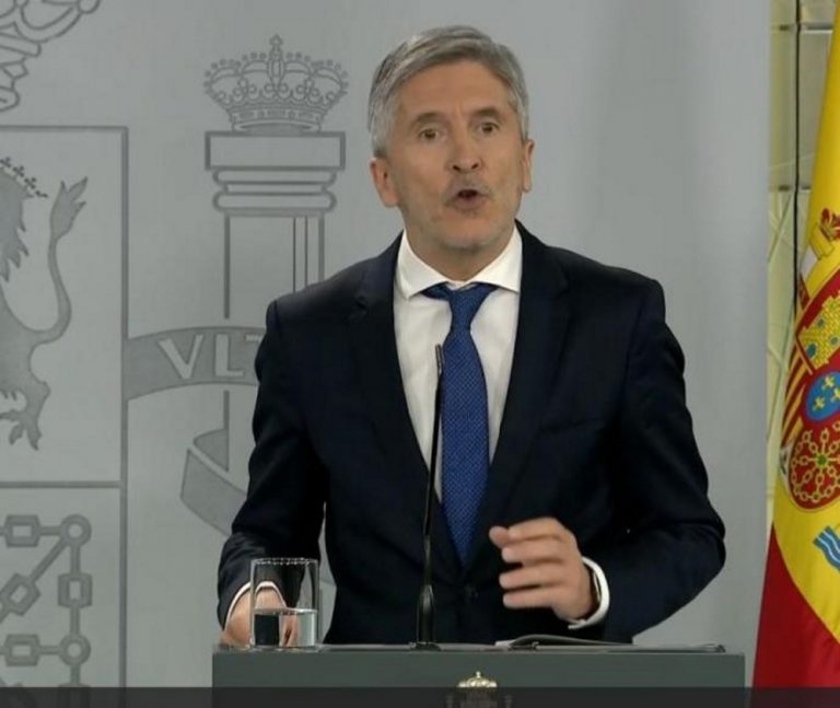 Marlaska: La Guardia y Policía Nacional mienten, «tienen mascarillas desde el primer día»