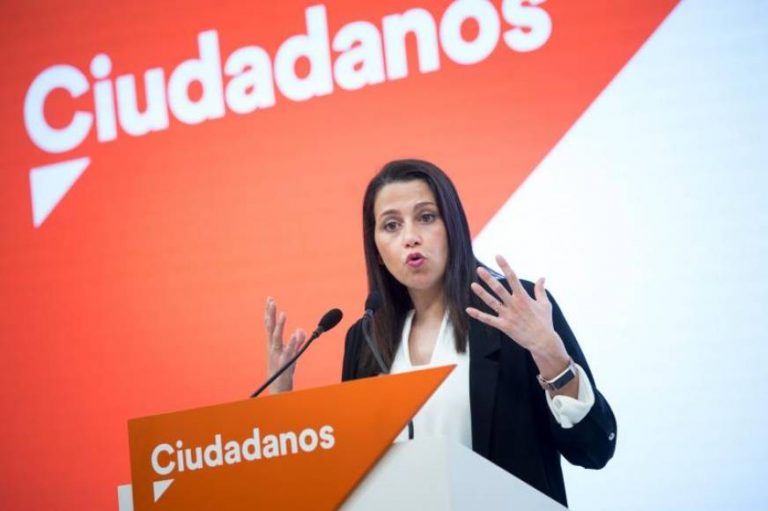 Ciudadanos Cs desaparece en Madrid pasando de 26 a 0 diputado mientras VOX y PP suman una holgada mayoría absoluta y cae el PSOE