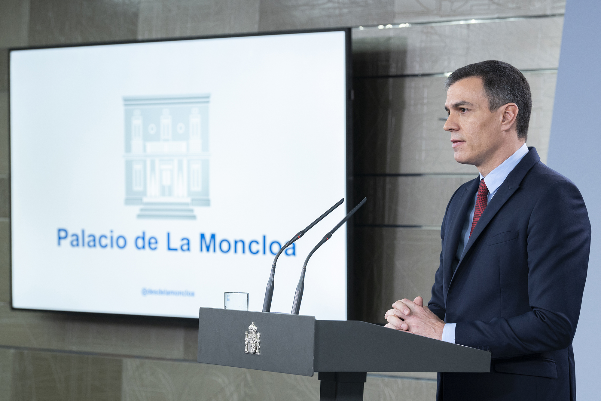 FOTOGRAFÍA. PALACIO DEL GOBIERNO DE ESPAÑA 8MADRID), 13.0.2020. El presidente del Gobierno, Pedro Sánchez, durante la comparecencia en la que ha anunciado que el Consejo de Ministros. Efe