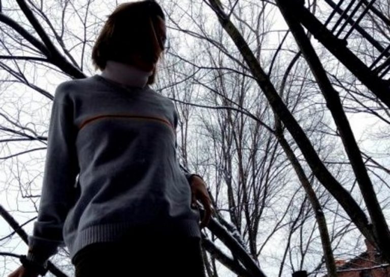 Alejandra supera el coronavirus, fue a la marcha del 8M ya contagiada por el COVID-19