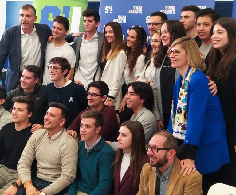 FOTOGRAFÍA. UNIVERSIDAD POMPEU FABRA (UPF), 05.03.2020. La asociación de jóvenes constitucionalistas S'HA ACABAT! ha querido reforzar su presencia en la Universidad Pompeu Fabra (UPF) mediante un acto sobre la Unión Europea titulado «Desmontando al separatismo en la UE» y, pese a ser en época de exámenes, ha conseguido llenar la sala con aproximadamente un centenar de personas. Lasvocesdelpueblo (Ñ Pueblo)