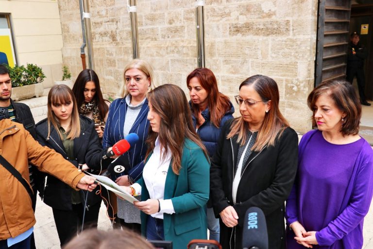 Los diputados de VOX renuncian a parte de su sueldo, para la compra de material sanitario