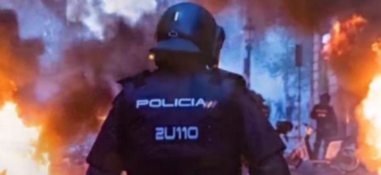 Grabar a policías no será sancionable en nueva ley Mordaza