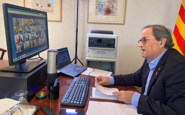 Torra exige el «retorno de competencias» y mantener el confinamiento total