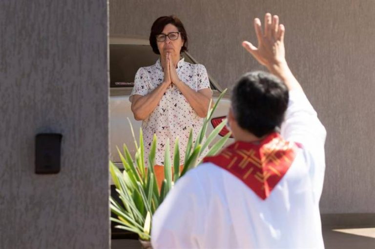 En Domingo de Ramos 2020 y el coronavirus COVID-19