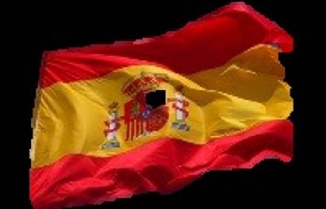 FOTOGRAFÍA. CATALUÑA (ESPAÑA), 21.04.2020. Vista de una bandera nacional del Reino de España que ilustra a una Nación española gravemente herida por los errores. Ñ Pueblo