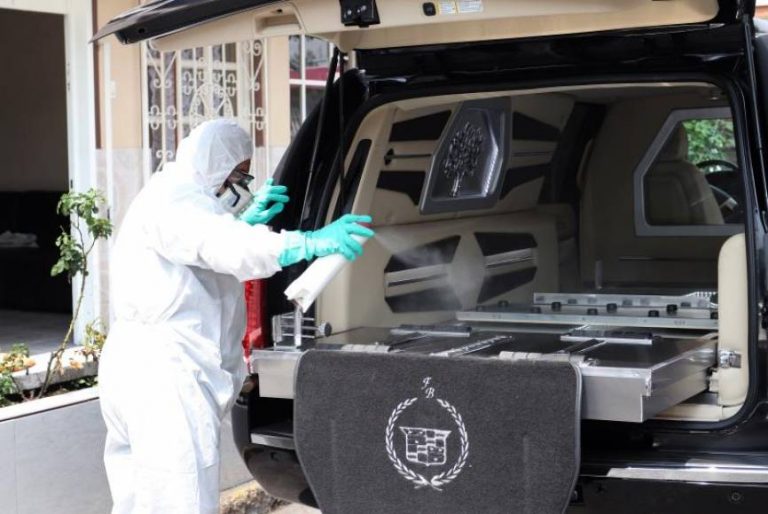 Cremar sin velatorio previo a fallecidos por COVID 19, situación complicada y muy dolorosa