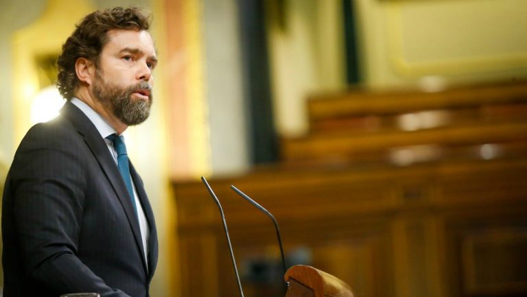 VOX: «Si teniendo mejores sanitarios y tenemos peores resultados quien lo hace mal es el Gobierno»
