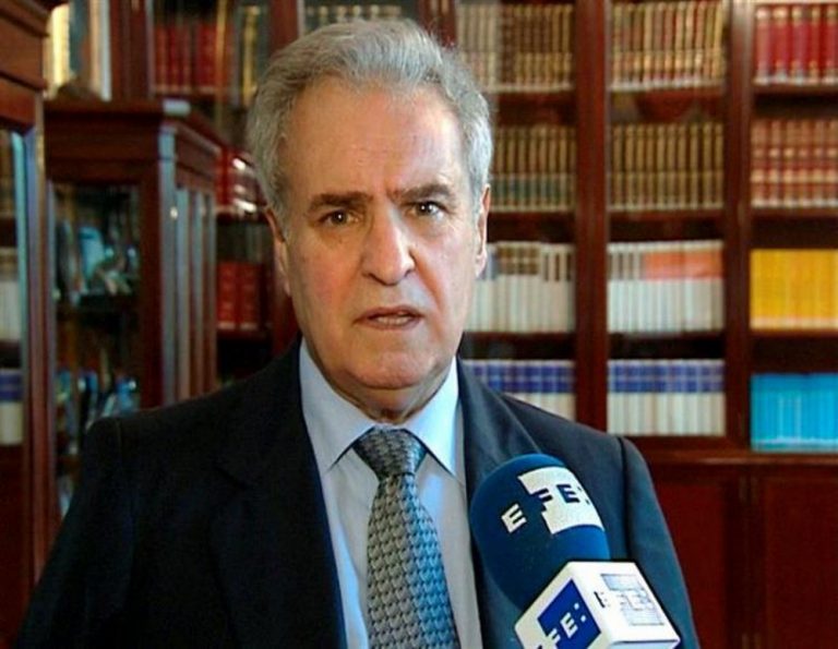 El PSOE lamenta «con enorme tristeza» la muerte de su exministro Enrique Múgica (88 años)