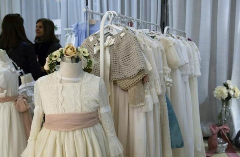 Las comuniones de mayo, aplazadas o íntimas y sin convite por el COVID 19 en España