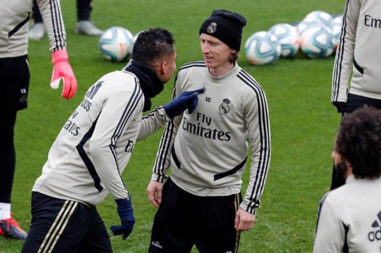 Brasileño Casemiro y croata Modric de Real Madrid dan a sus países: mascarillas y 100 mil €