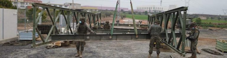 Vídeo. El Ejército inicia el lanzamiento del puente del río Francolí (Montblanch) Cataluña