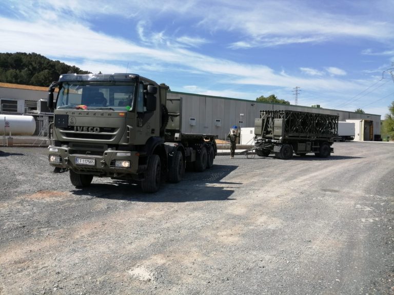 El Ejército inicia montaje del puente del río Francolí (Montblanch) Tarragona por la «DANA»