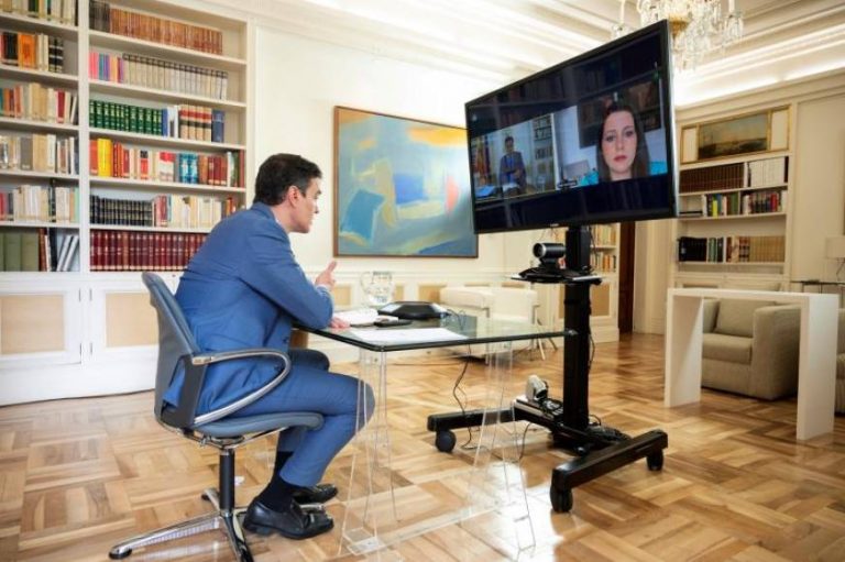 Arrimadas le da un masaje a Sánchez que la despida sin propuesta de Pactos de Moncloa