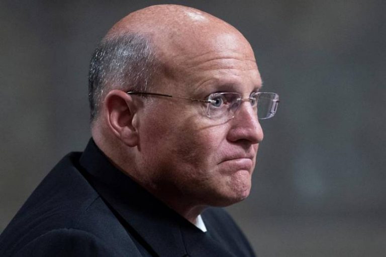 EE.UU. ha evacuado a 1.000 militares de un buque con casi 100 casos de COVID-19