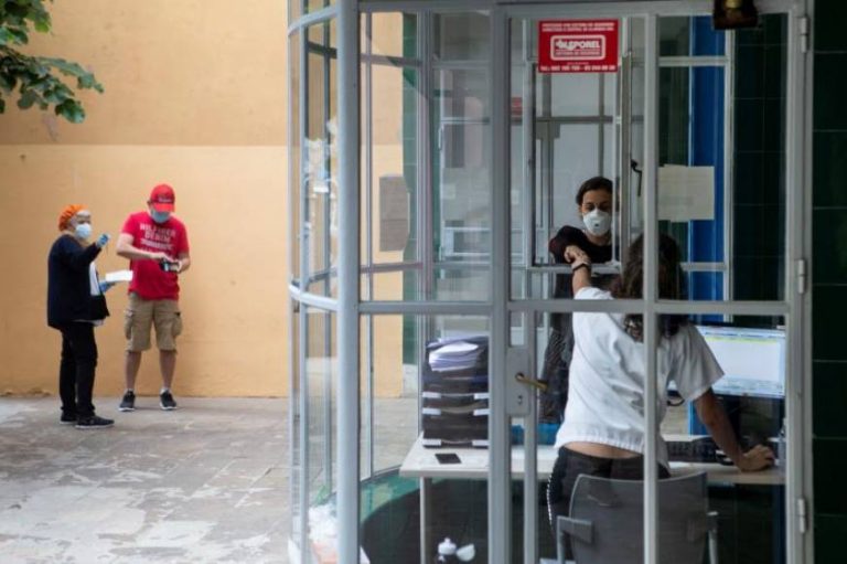 Cataluña registra 11.440 muertos por COVID 19, según la Generalidad, y 5.823 muertos, según Gobierno Sánchez