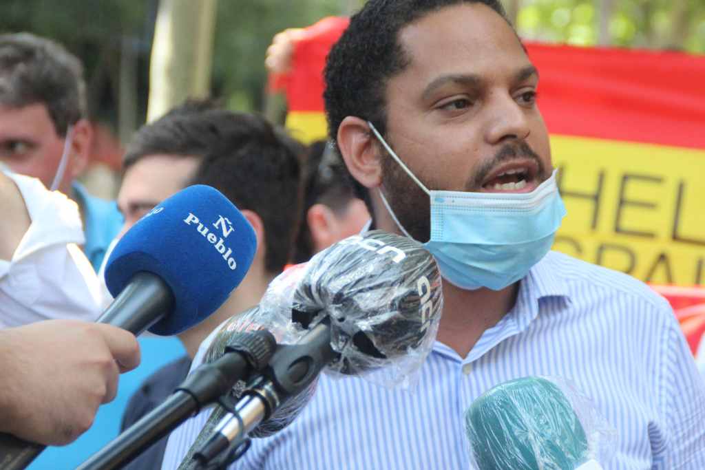 FOTOGRAFÍA. BARCELONA (ESPAÑA), 23.05.2020. «Caravana por la España y su libertad» por la «fase Libertad» de la desescalada de VOX. Ñ Pueblo. (4)