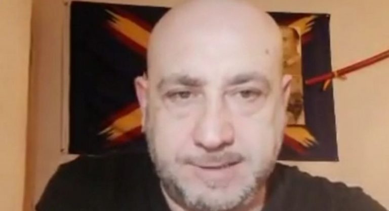 «España es el primer país del mundo donde exhibir su bandera Nacional es delito. Ni un paso atrás»