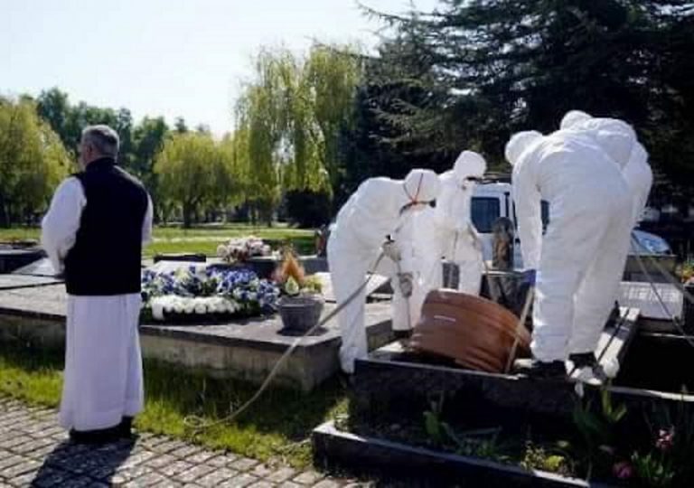 España suma 83 muertos por COVID 19, total 27.778 muertos y 232.037 infectados, según Gobierno Sánchez