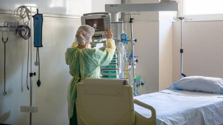 Reputan los muertos por COVID 19 en España a 185, total 25.613 muertos y los contagios se duplican