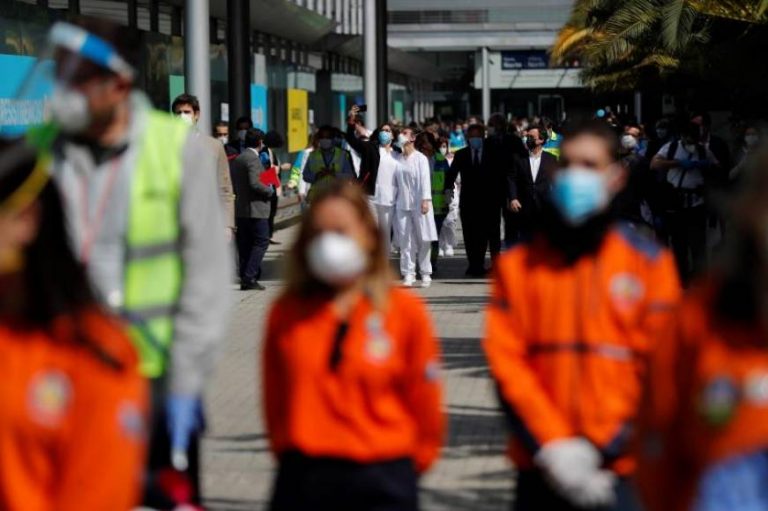 Investigan el «espectáculo» electoralista del Gobierno de  Cs y PP en el cierre de su hospital del COVID 19