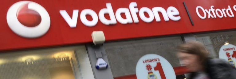 Mujer: «Vodafone traerá el «5G» a España. He llamado a Vodafone y me he cagado en su puta madre»
