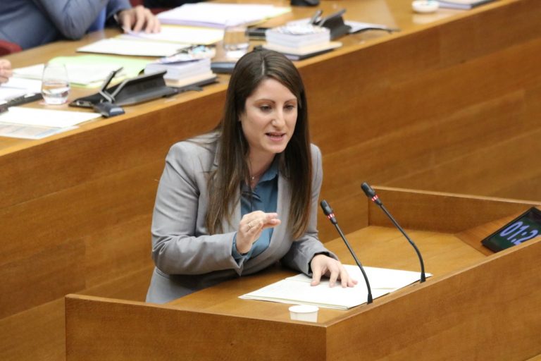 Ana Vega (VOX) pide que se depuren responsabilidades y la dimisión de las consejeras Barceló y Oltra