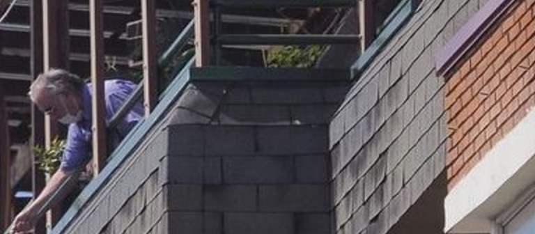 Un hombre de edad avanzada atrincherado en su casa en Valladolid después de efectuar varios disparos