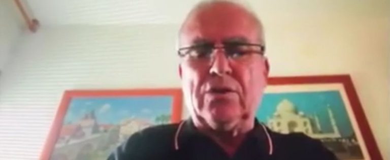 FOTOGRAFÍA.SEGOVIA (ESPAÑA), MAYO DE 2020. Un inspector de Policía y TEDAX muestra su indignación ante el uso de la Policía por el régimen socialcomunista Sánchez-Iglesias para reprimir al pueblo en todo el país, convirtiendo el estado de alarma por COVID 19 en un estado de excepción. Lasvocesdelpueblo (Ñ Pueblo)