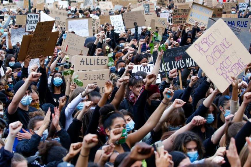 FOTOGRAFÍA. BRUSELAS (BÉLGICA), 07.06.2020. Más de 10.000 personas se manifestaron en Bruselas. Efe