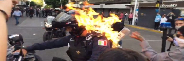 Comunistas y Antifascistas prenden fuego y tachan de «cabrón» a la Policía en sus protestas «pacíficas»