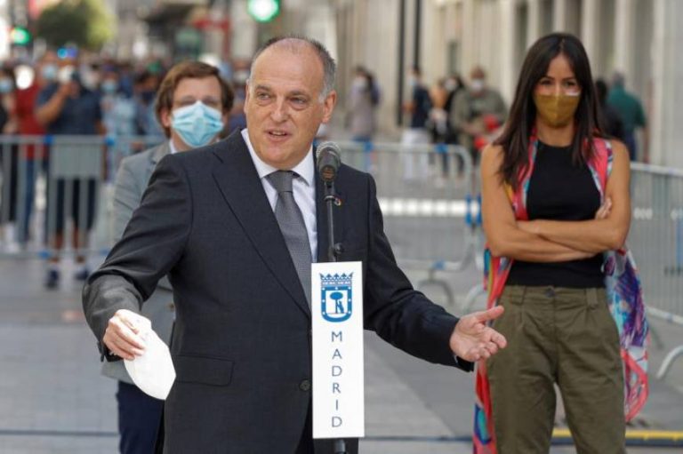 La Liga de fútbol vuelve en España tras el covid 19 con Rayo-Albacete y Sevilla-Betis