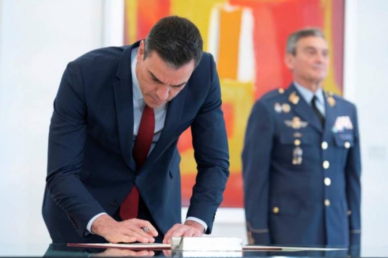 Dimite el jefe del Estado Mayor de la Defensa, el general Miguel Ángel Villaroya