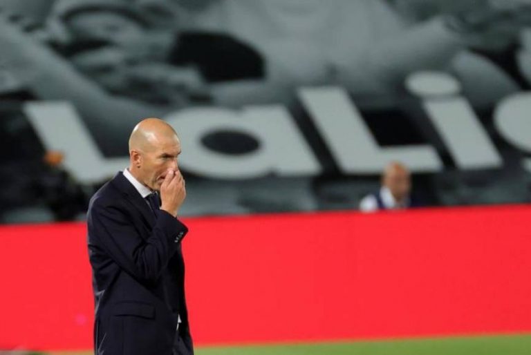 Zidane: «No me interesa un 9 que sólo mete goles y no aparece en el partido»