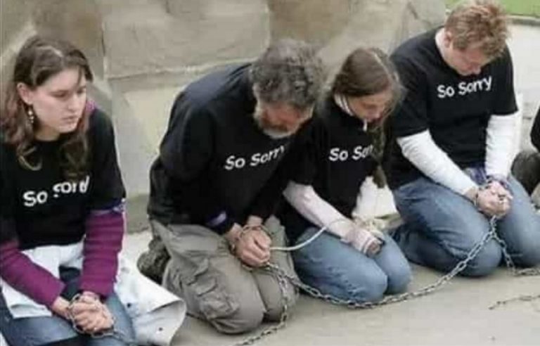 Comunistas y globalistas blancos se humillan por ser blancos. «Lo siento mucho» (I’m so sorry)