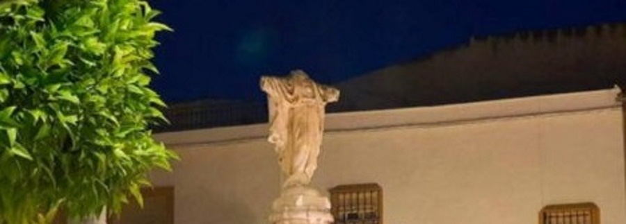 FOTOGRAFÍA. SEVILLA (ESPAÑA), 04.2020. Supuestos comunistas decapitan y cortan las manos al monumento del Sagrado Corazón de Jesús La Roda de Andalucía (Sevilla). (Ñ Pueblo)